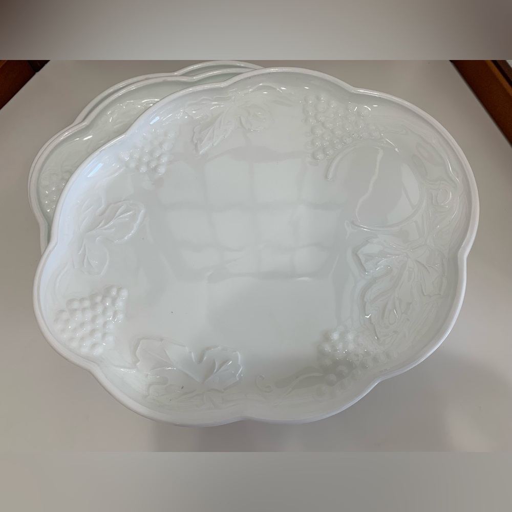 Vintage White Milk Glass 4 Luncheon Plates. Harvest Grape Design. No cups.